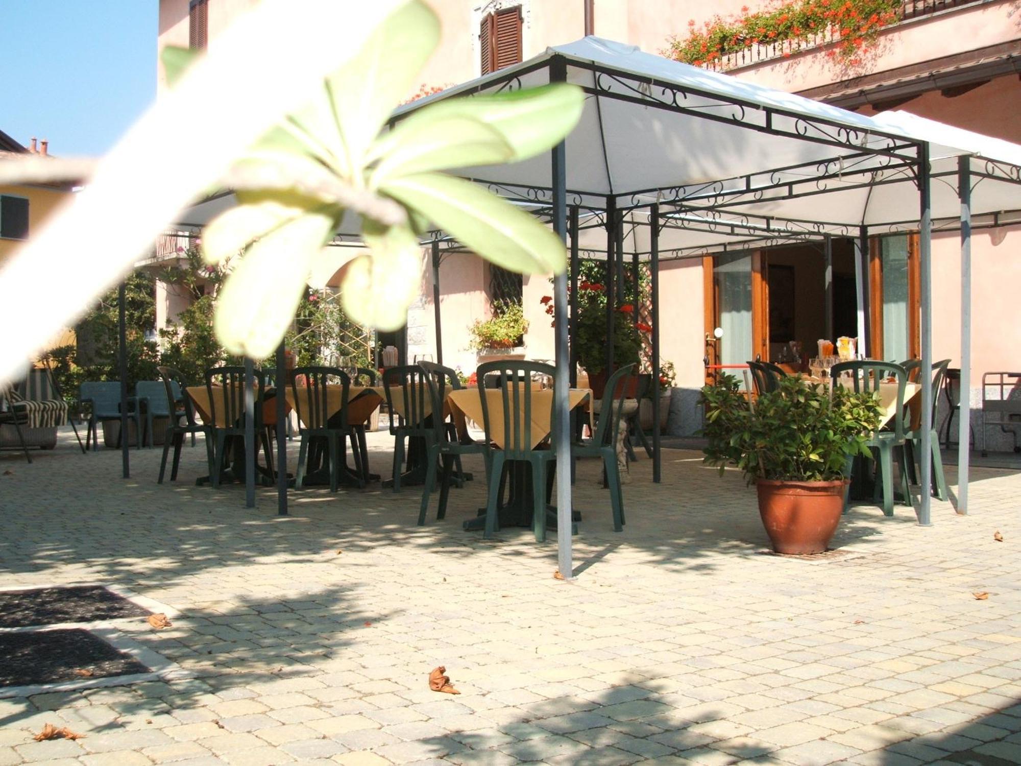 Albergo Michieletto Valmorea Exterior foto