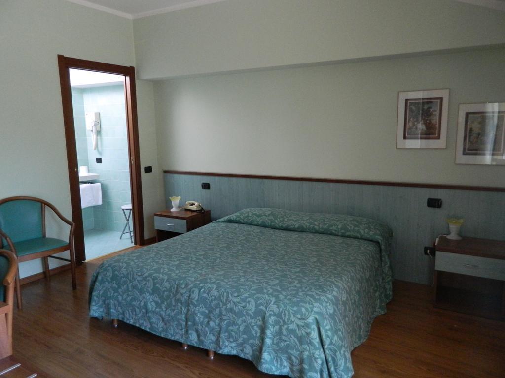 Albergo Michieletto Valmorea Exterior foto